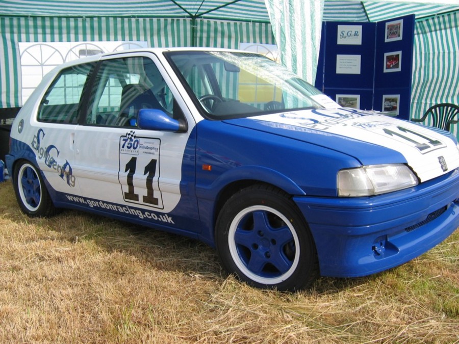 Stock Hatch Peugeot 106 XSi prepared by <a href='http://www.sgr-engineering.co.uk'>SGR Engineering Ltd</a>